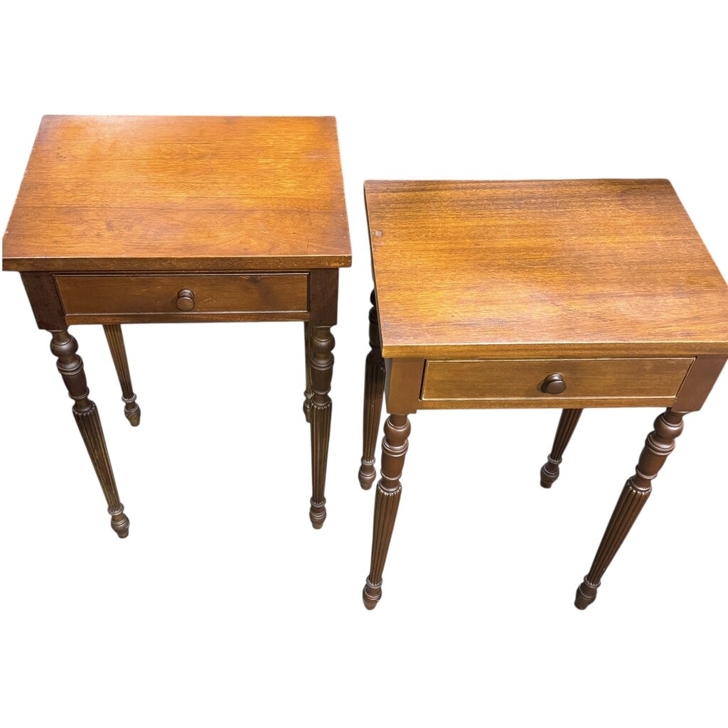 Pair of American Sheraton Solid Cherry Wood One-Drawer Nightstands / Sidetables 18Lx14Wx29H