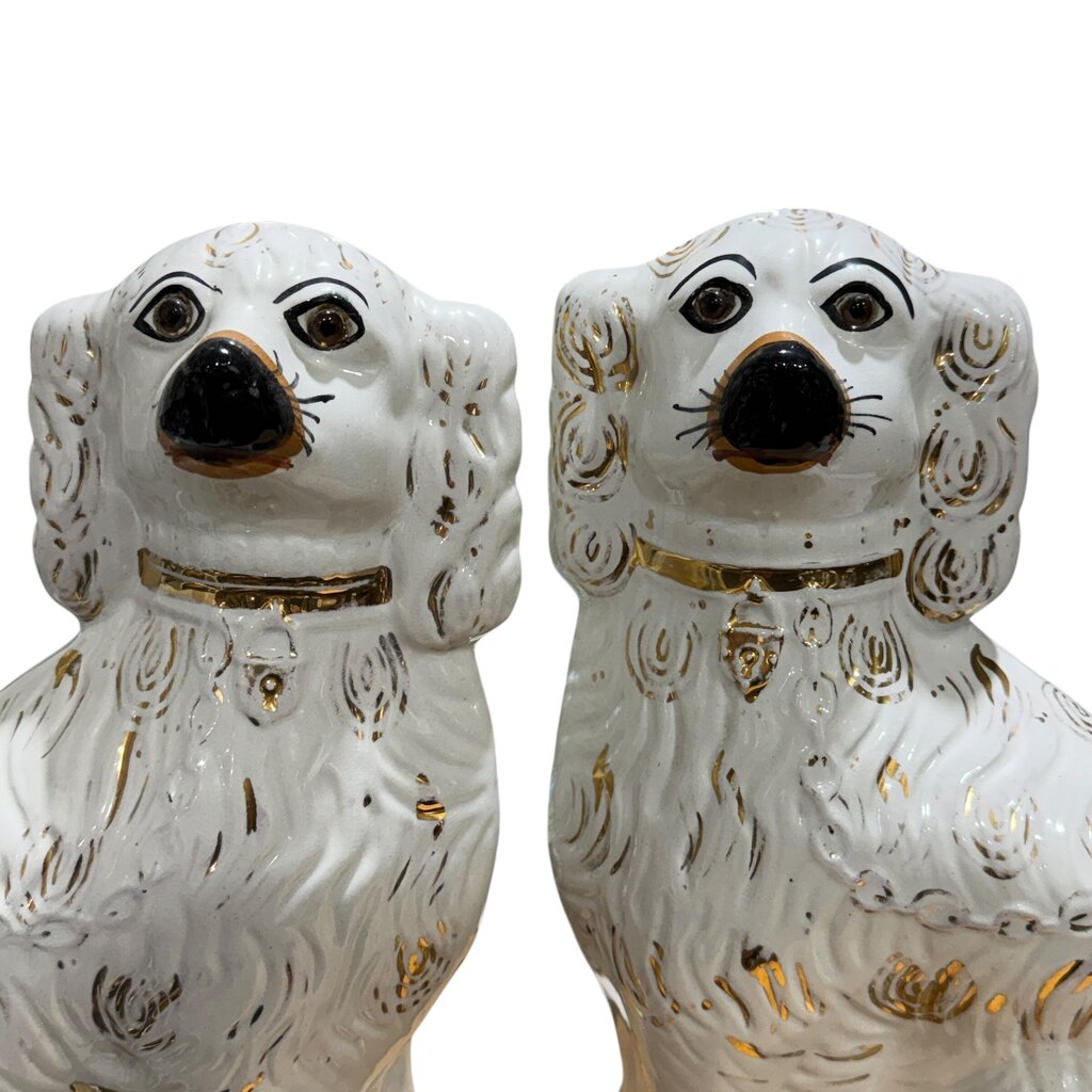 Pair of Ceramic White & Gold Staffordshire Spaniel Dog Figurines 11Lx4Wx13.5H